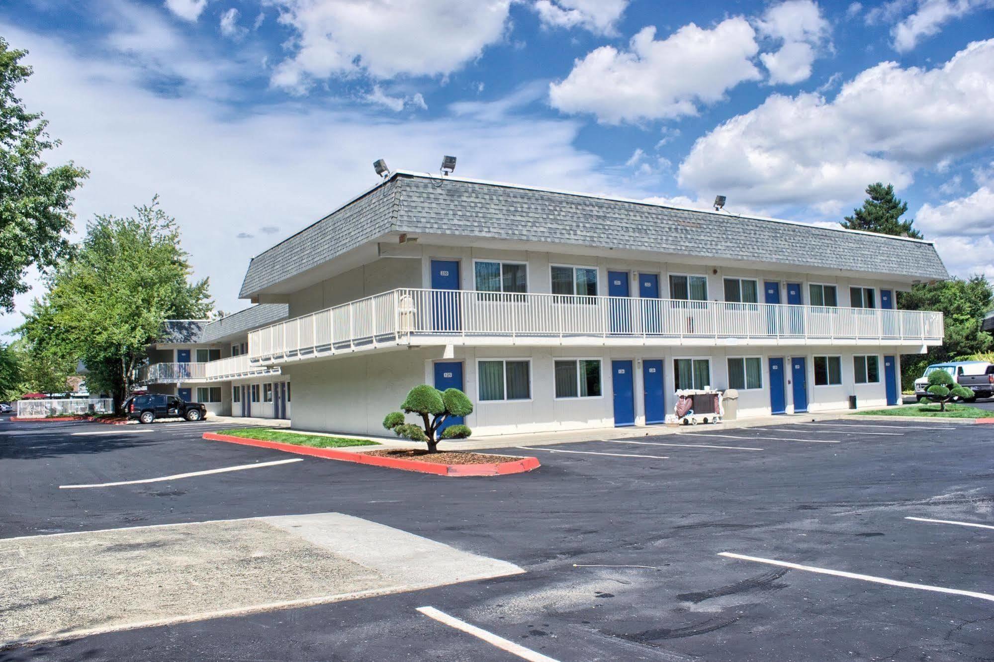 Motel 6-Issaquah, Wa - Seattle - East Exterior photo