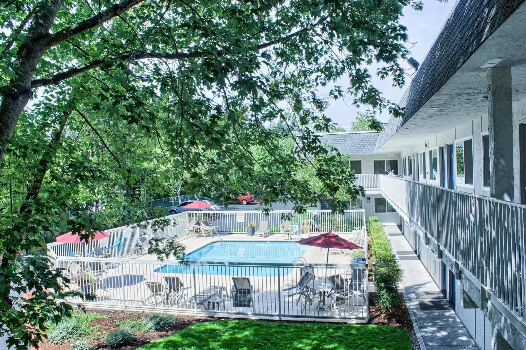 Motel 6-Issaquah, Wa - Seattle - East Exterior photo